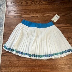 Tuckernuck White Pleated Tennis Skirt w Blue Waistband and Blue-Green Floral Hem